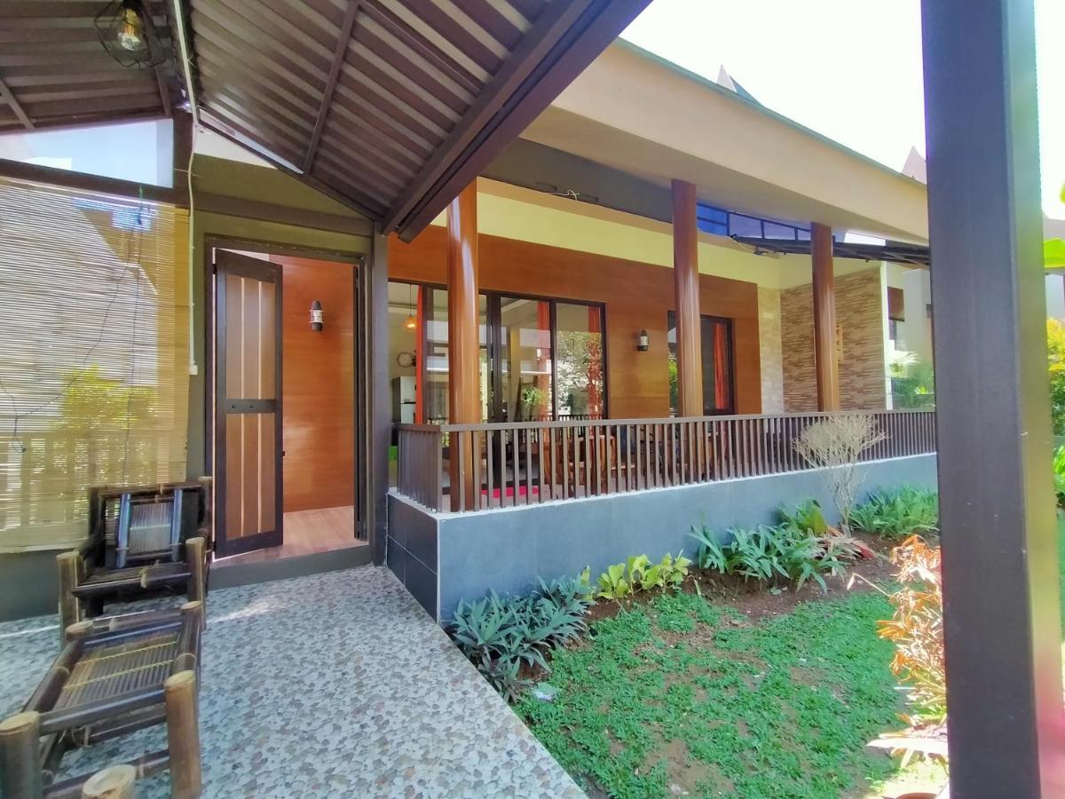 Vimala Hill Villa And Resort - 3 Bedrooms Богор Экстерьер фото