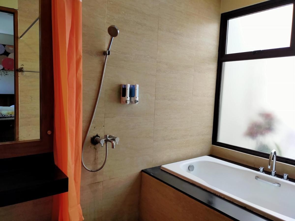 Vimala Hill Villa And Resort - 3 Bedrooms Богор Экстерьер фото